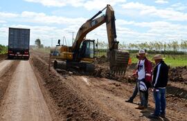 en-partes-la-ruta-iv-necesita-ser-reconstruida-desde-el-terraplen-mismo--204153000000-1524081.jpg