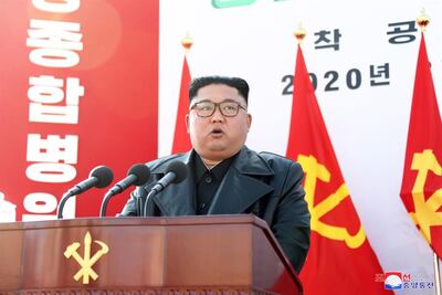 Una foto distribuida por la Agencia Central de Noticias de Corea del Norte muestra a Kim Jong-un marzo.