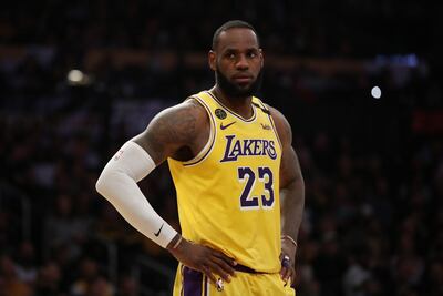 El alero estrella de los Angeles Lakers, LeBron Raymone James (35 años), fue determinante en el triunfo de su equipo ante los Pelicans donde estableció un nuevo triple doble con 34 puntos, 12 rebotes y 13 asistencias.