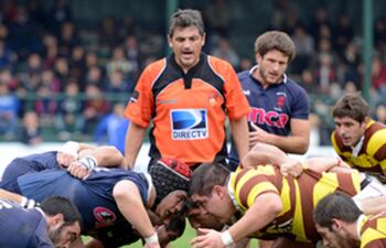 Conocimiento del reglamento, entendimiento del juego y comunicación, son algunos de los puntos claves para mejorar el rugby paraguayo según Pilara.