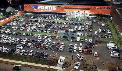 El nuevo local de Fortis es de 8.500 metros cuadrados. Garantizará una compra cómoda. El estacionamiento tiene capacidad para 600 vehículos, con agentes y sistema de seguridad.