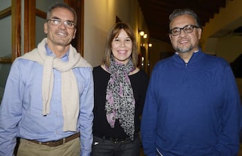 arq-juan-maria-fadul-raquel-bertran-y-cesar-aquino--193326000000-1334545.jpg