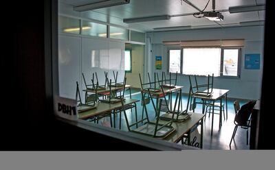 El Gobierno Vasco ha decretado este lunes el cierre de los dos colegios de Labastida, localidad situada en la Rioja alavesa, como medida de prevención para evitar el contagio de coronavirus, y se convierten en los primeros en España en ser clausurados por esta epidemia.