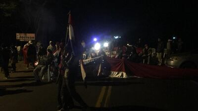 Manifestantes a favor del proyecto del Senado denominado "Ñane Energía", congregados en Coronel Oviedo