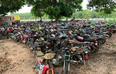 El mayor lote de motocicletas en uno de los depósitos de la Caminera que ahora podrá ser destruido por autorización judicial.