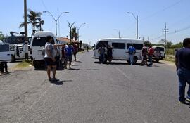 paseros-cerraron-ayer-de-forma-intermitente-por-tercer-dia-consecutivo-la-ruta-en-la-zona-de-remansito--212952000000-627148.jpg