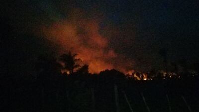 Humedales del Lago Ypoá arden en llamas.