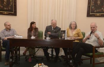 ignacio-telesca-la-autora-mercedes-avellaneda-alfredo-boccia-romanach-adelina-pusineri-y-martin-romano-en-la-presentacion--193121000000-1122983.jpg
