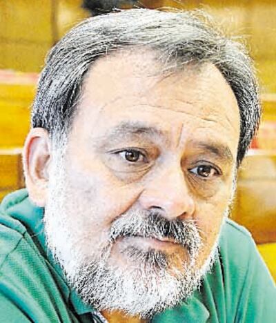 El senador del Frente Guasu Sixto Pereira presidió la reunión que estudia el proyecto de ordenamiento territorial.