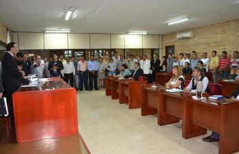 la-primera-sesion-de-la-nueva-junta-municipal-de-ciudad-del-este-fue-a-viva-voz-y-tuvo-lugar-en-un-edificio-necesitado-de-reparaciones--152446000000-1411552.JPG