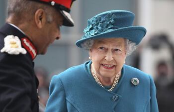 la-reina-isabel-ii-de-inglaterra-inauguro-el-ncsc--203022000000-1554405.jpg