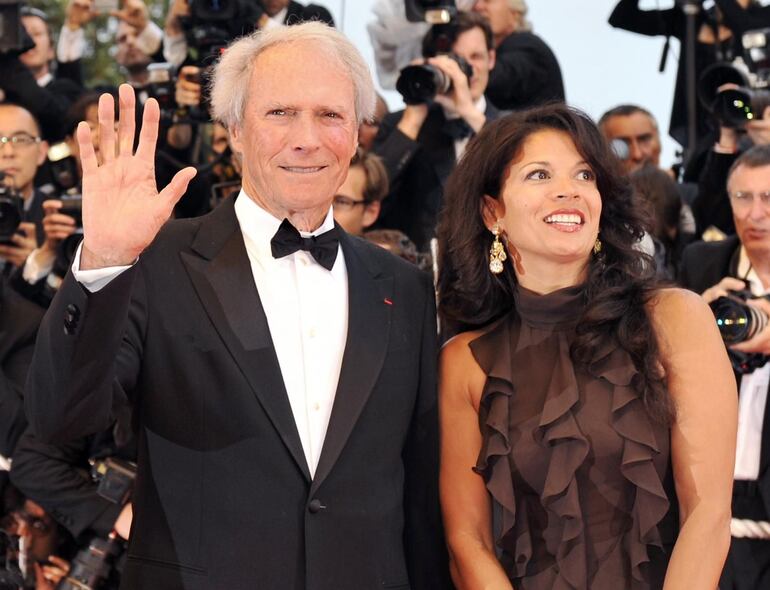 clint eastwood y esposa