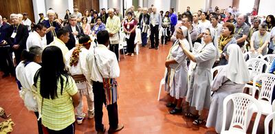 Los líderes espirituales pãi tavyterã bendijeron el congreso internacional con sus ritos ancestrales.