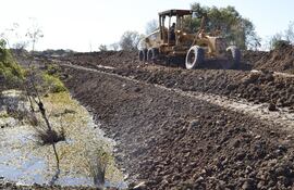 ya-se-construyeron-unos-600-metros-de-terraplen-la-obra-se-ira-ampliando-hasta-completar-los-1-200-metros--212133000000-1472363.jpg