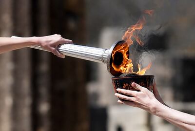 En la semana, en Grecia, se celebró el encendido de la Llama Olímpica, a puertas cerradas. La Llama debe llegar al estadio Olímpico de Tokio y marcar el inicio de los Juegos en julio.