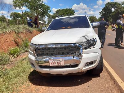 La camioneta estaba al mando de un personal militar.