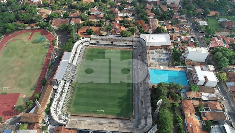 Manuel Ferreira, Estadio, Para Uno.