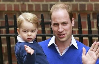 el-principe-guillermo-lleva-al-principe-jorge-al-hospital-a-ver-a-su-hermana-125458000000-1324288.jpg