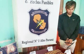 fabian-alexis-lopez-fue-capturado-en-ciudad-del-este-con-1-920-comprimidos-de-supuesto-extasis-en-su-poder--234707000000-1704740.jpg