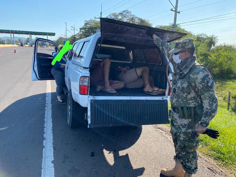 Así intentaban burlar los controles en el Peaje de Ypacaraí.