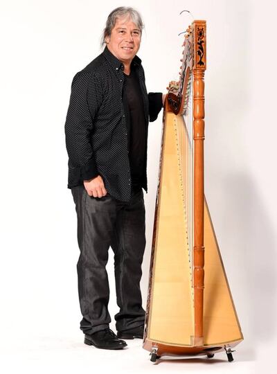 El arpista paraguayo Ismael Ledesma presenta hoy su nuevo álbum llamado “Arpa Pura”.