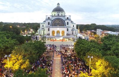 Misa central en honor de la  Virgen de los Milagros de Caacupé en la basílica de la Villa Serraba el 8 de diciembre del año 2019.  Cada año miles de católicos concurren al santuario.