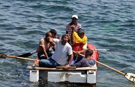 las-restricciones-para-salir-de-la-isla-hacen-que-los-cubanos-se-aventuren-al-mar-en-balsas-internet-203738000000-504217.jpg