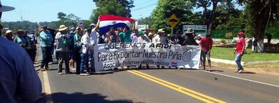Esta foto corresponde a la manifestación realizada en Guayaybí el año pasado sobre el mismo tema.