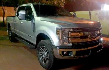 La camioneta quedó incautada en la dependencia policial.