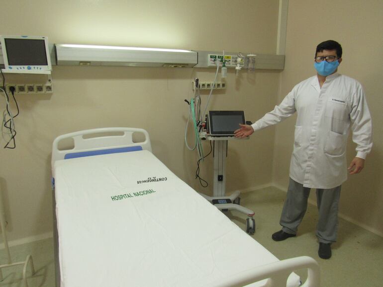 Camas en el nuevo bloque del Hospital Nacional de Itauguá.