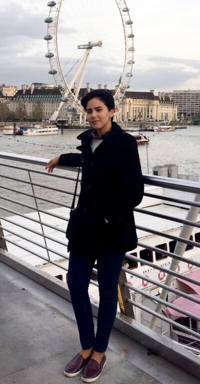 Carolina Cantero persiguió su meta de ser azafata e integra una importante aerolínea internacional.