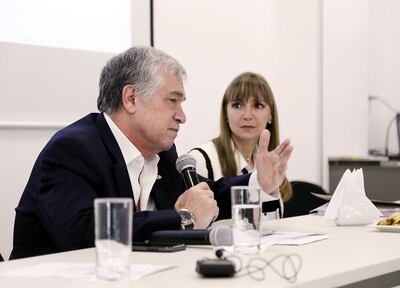 Carla Bacigalupo junto con Carlos Jorge Biedermann, en sede del MTESS.