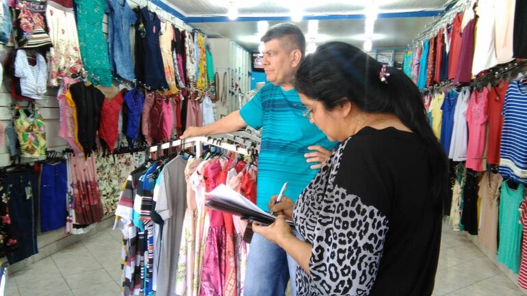 Los comerciantes enviarán un petitorio a la Cancillería Nacional.