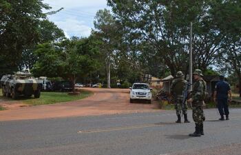 militares-y-policias-efectuan-cortes-de-ruta-en-distintos-puntos-de-concepcion-y-san-pedro-para-reprimir-al-epp--221641000000-1070205.jpg