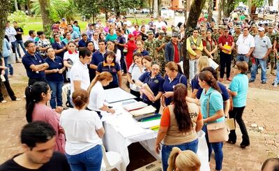 En San Juan Bautista se realizó ayer una megaminga ambiental. El objetivo es eliminar los criaderos de mosquitos.