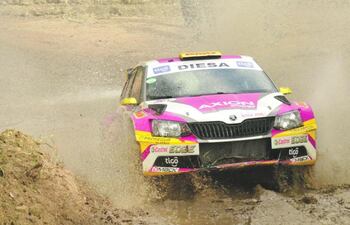 gustavo-saba-se-adjudico-ayer-por-tercera-ano-consecutivo-al-rally-de-la-madera-al-mando-del-skoda-fabia-r5-navegado-por-el-argentina-fernando-mussa-224620000000-1721229.jpg