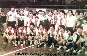 1988-la-seleccion-paraguaya-de-futbol-de-salon-212045000000-1771157.jpg