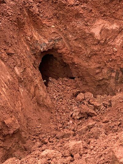 El túnel cavado por reos en la Penitenciaría Regional de Pedro Juan Caballero.