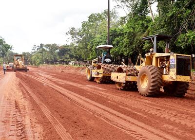 Obra para  asfaltado en  la colonia Moisés Bertoni.