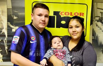 Matías Romero y Silvana Recalde, con su hijo Matías Alexander.