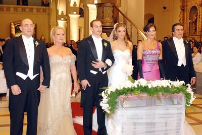 Fueron padrinos Gustavo Saba Bittar y Mirtha Rodríguez de Saba; Jeannette Sosa Bosch y Luis Alberto Vargas Zavala.