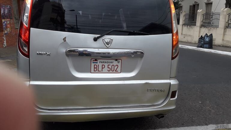 El vehículo infractor tenía la chapa BLP 502.