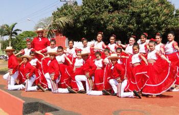 los-alumnos-de-la-academia-municipal-de-danzas-de-guayaybi-con-destacada-labor-artistica--212125000000-1764903.jpg