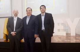 alejandro-abella-antonio-britez-y-luis-ayala-durante-la-presentacion-del-robotic-process-automation--202830000000-1628656.jpg