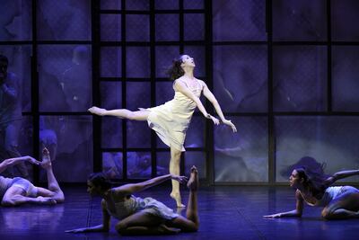 “Anne Frank”, de Mauricio Wainrot, formó parte de la temporada 2018 del Ballet Clásico y Moderno Municipal. La puesta se transmitirá hoy a las 18:00.