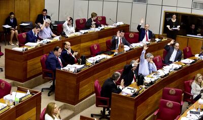 Los senadores advirtieron que el desbloqueo puede ser eliminado.