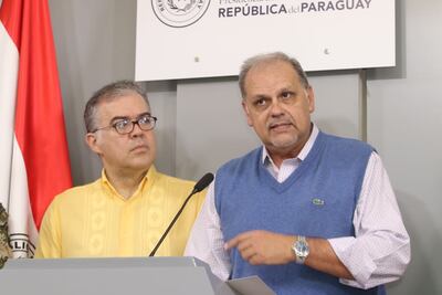 Ministros Julio Ullón y Joaquín Roa.