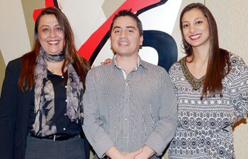 ngela-ruiz-marcio-guillen-y-alejandra-maciel--200143000000-1468967.jpg