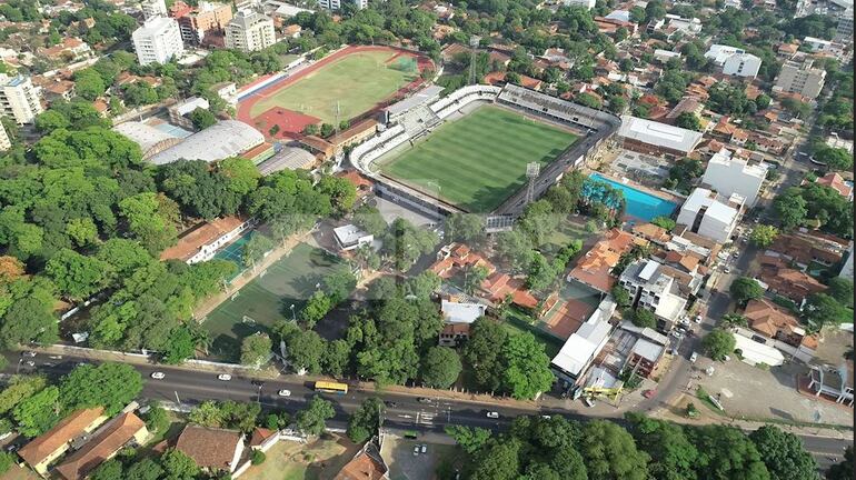 Manuel Ferreira, Estadio, Para Uno.