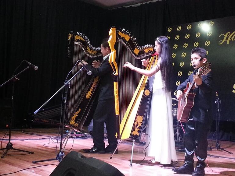 Matías Rojas y sus hermanos